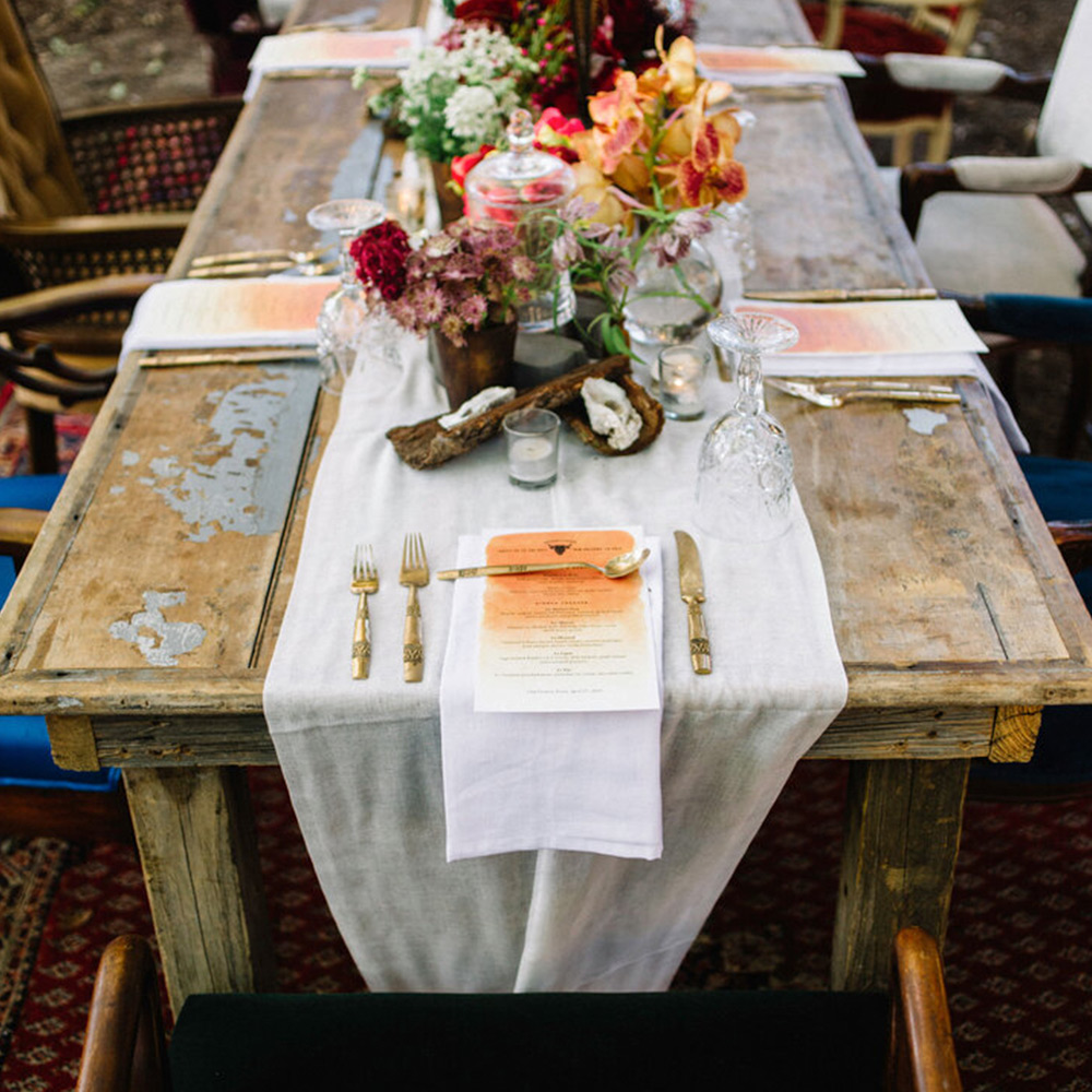 mardi gras decor, table setting